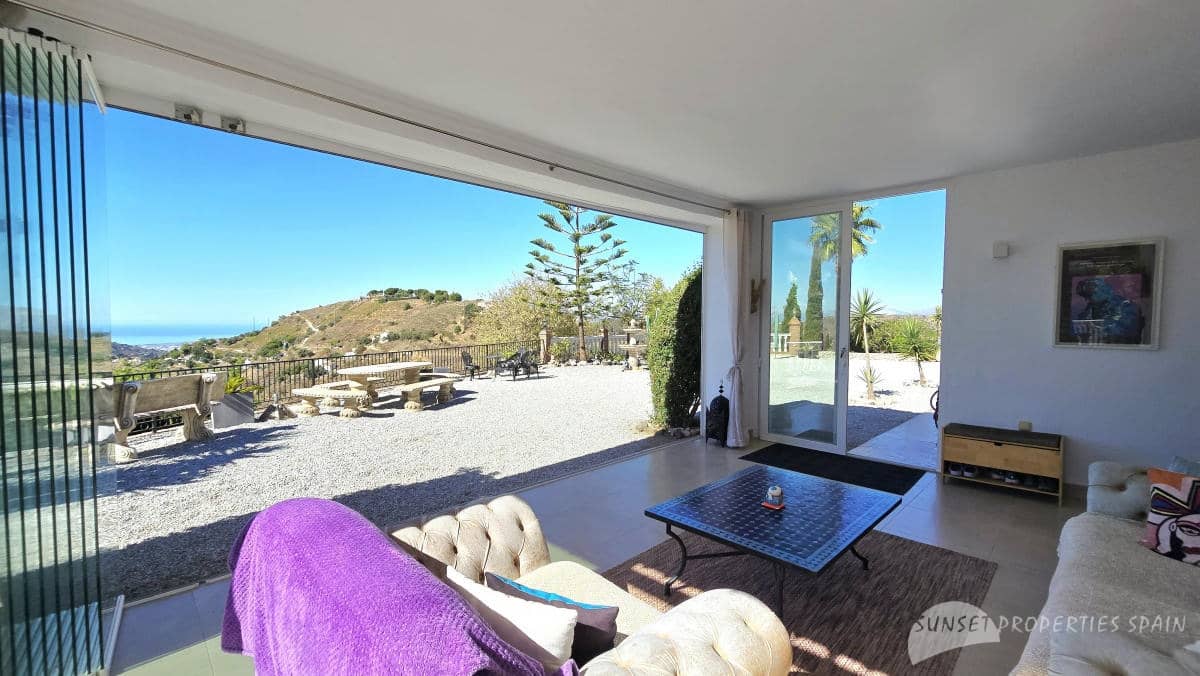 5 soverom Villa til salgs i Competa med svømmebasseng garasje - € 790 000 (Ref: 10139870)