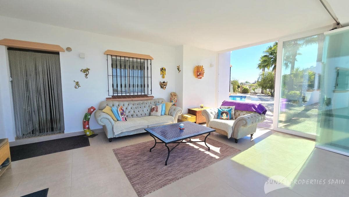 5 soverom Villa til salgs i Competa med svømmebasseng garasje - € 790 000 (Ref: 10139870)