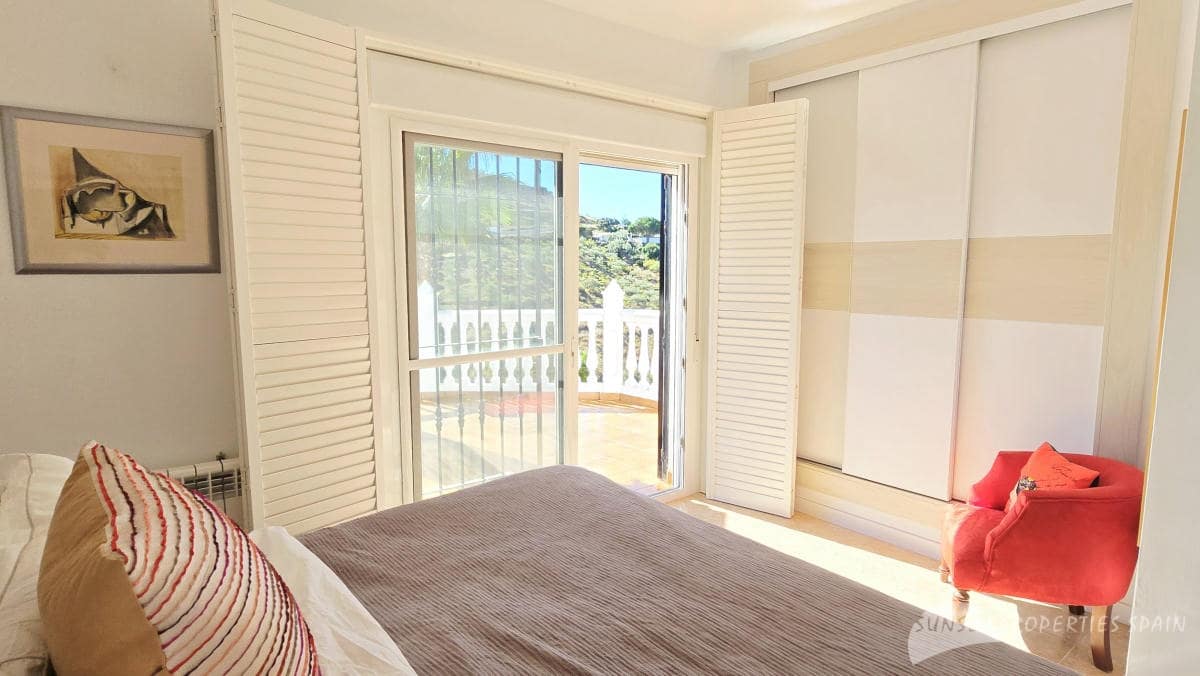 5 soverom Villa til salgs i Competa med svømmebasseng garasje - € 790 000 (Ref: 10139870)