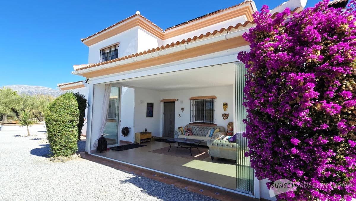 5 soverom Villa til salgs i Competa med svømmebasseng garasje - € 790 000 (Ref: 10139870)