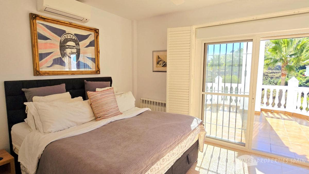 5 soverom Villa til salgs i Competa med svømmebasseng garasje - € 790 000 (Ref: 10139870)