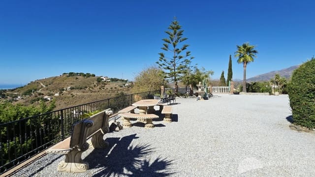 5 soverom Villa til salgs i Cómpeta med svømmebasseng garasje - € 790 000 (Ref: 10139870)