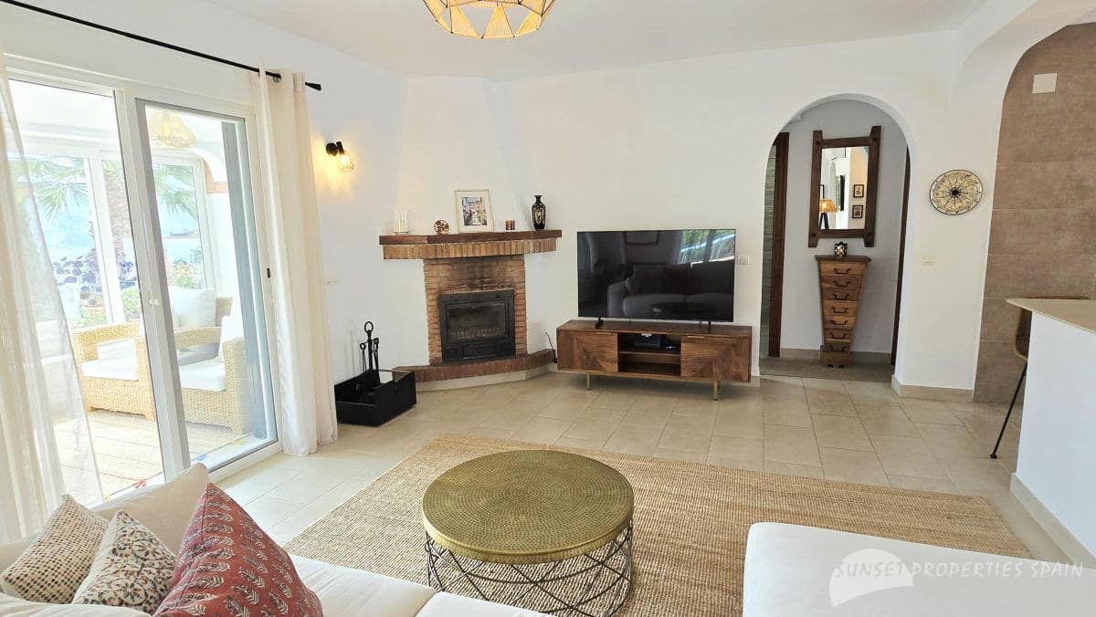 4 bedroom Villa for sale in Canillas de Albaida with pool garage - € 675,000 (Ref: 10161826)