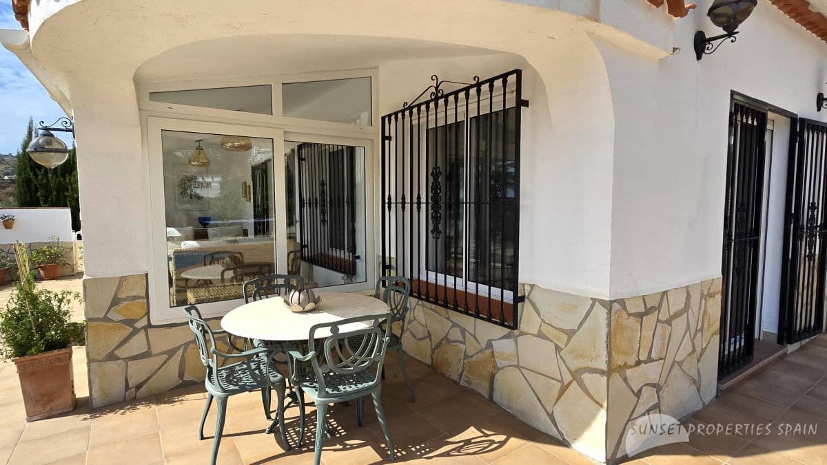 4 bedroom Villa for sale in Canillas de Albaida with pool garage - € 675,000 (Ref: 10161826)
