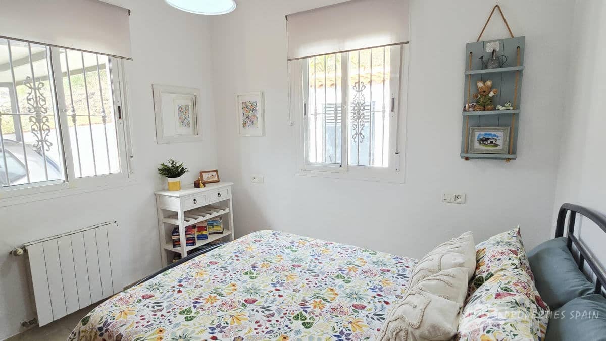 4 bedroom Villa for sale in Canillas de Albaida with pool garage - € 675,000 (Ref: 10161826)
