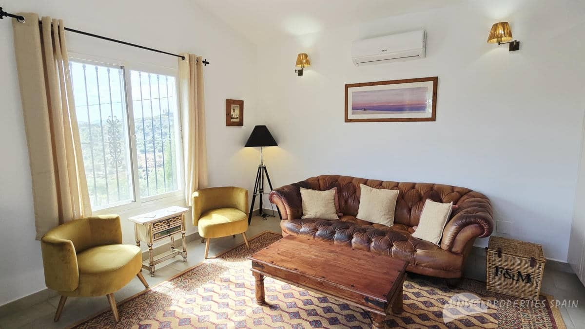 4 bedroom Villa for sale in Canillas de Albaida with pool garage - € 675,000 (Ref: 10161826)