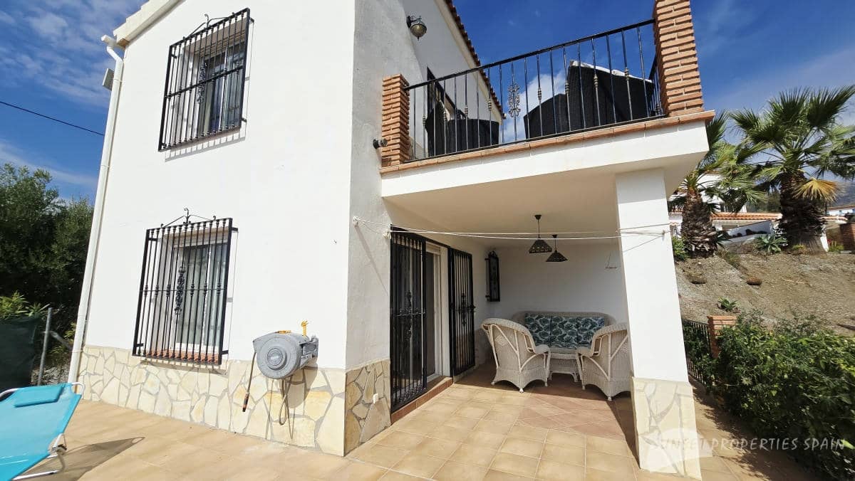 4 bedroom Villa for sale in Canillas de Albaida with pool garage - € 675,000 (Ref: 10161826)