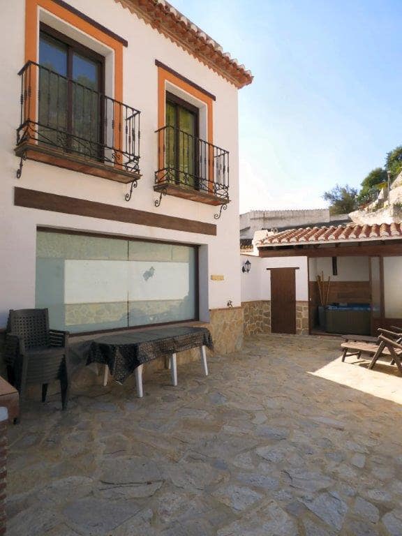 3 soveværelse Byhus til salg i Salares - € 211.000 (Ref: 4977305)