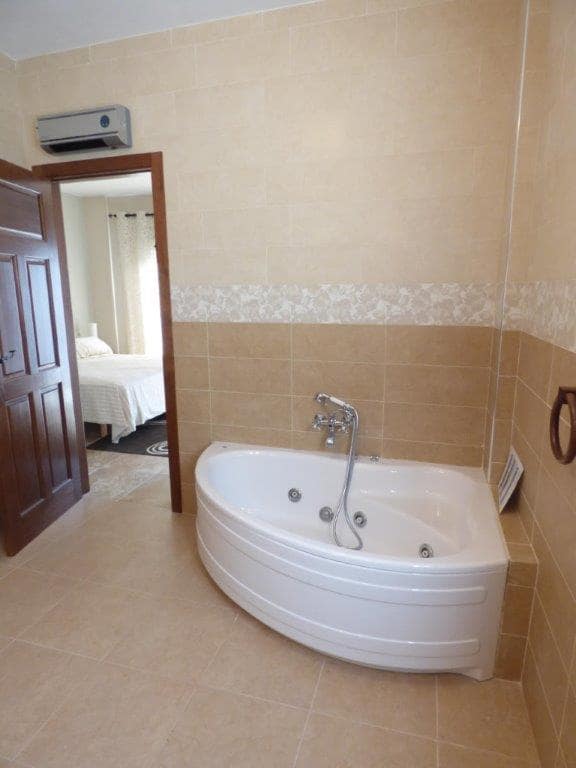 3 soveværelse Byhus til salg i Salares - € 211.000 (Ref: 4977305)