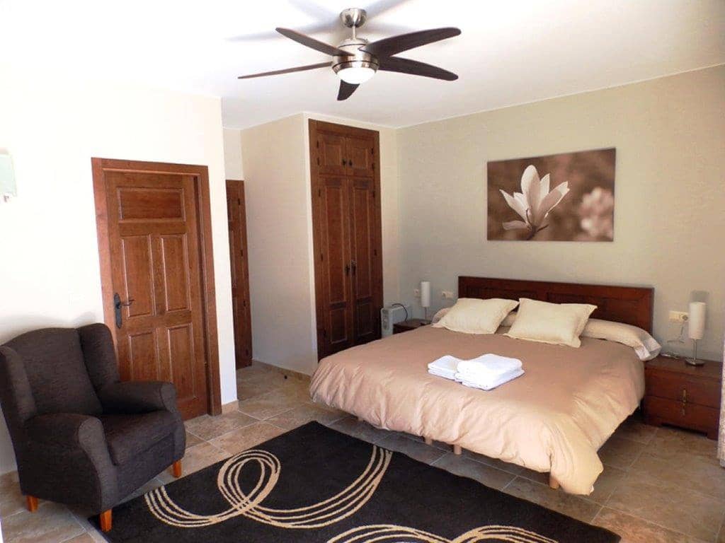 3 soveværelse Byhus til salg i Salares - € 211.000 (Ref: 4977305)