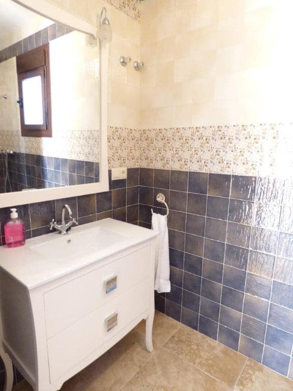 3 soveværelse Byhus til salg i Salares - € 211.000 (Ref: 4977305)