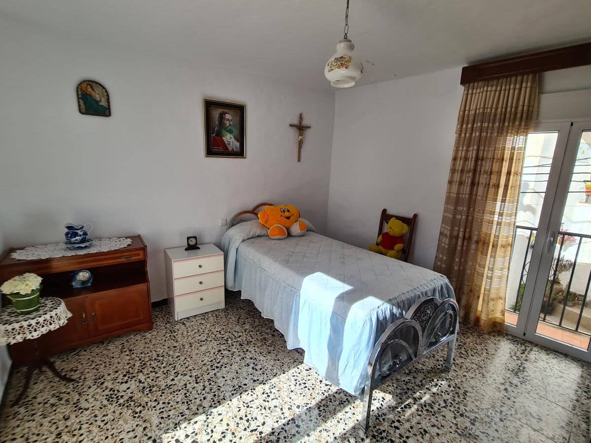 4 bedroom Townhouse for sale in Competa - € 189,000 (Ref: 7258757)