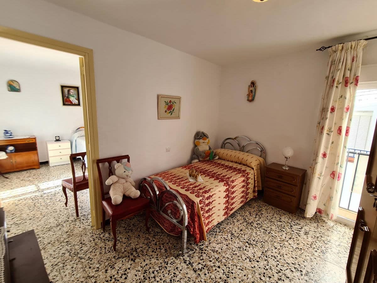 4 bedroom Townhouse for sale in Competa - € 189,000 (Ref: 7258757)