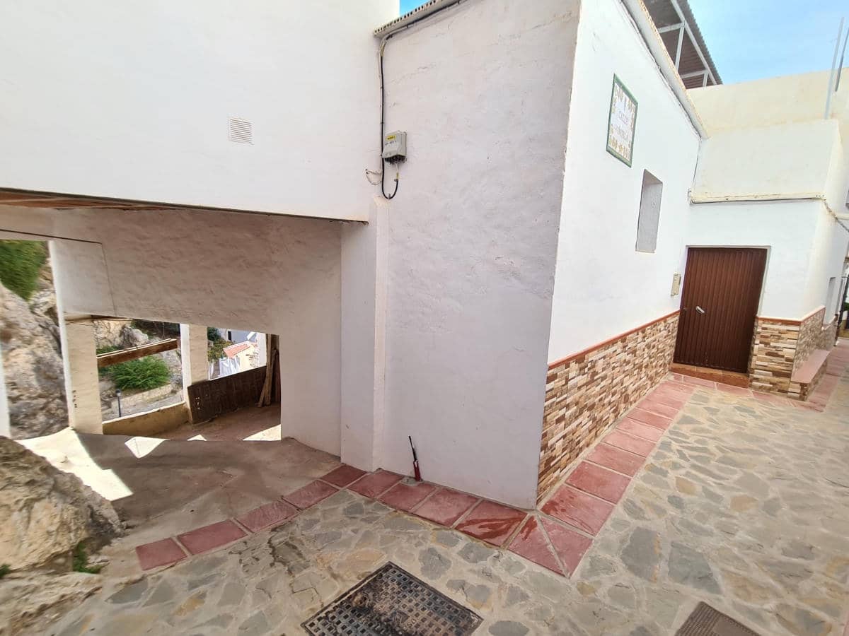 4 bedroom Townhouse for sale in Competa - € 189,000 (Ref: 7258757)
