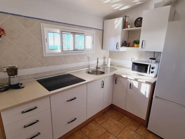 4 soverom Villa til salgs i Arenas med svømmebasseng - € 398 000 (Ref: 7998058)