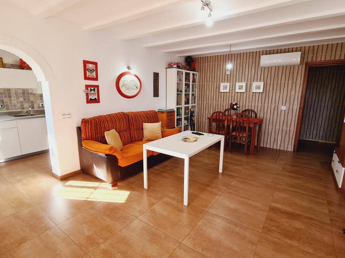 4 soveværelse Villa til salg i Arenas med swimmingpool - € 398.000 (Ref: 7998058)