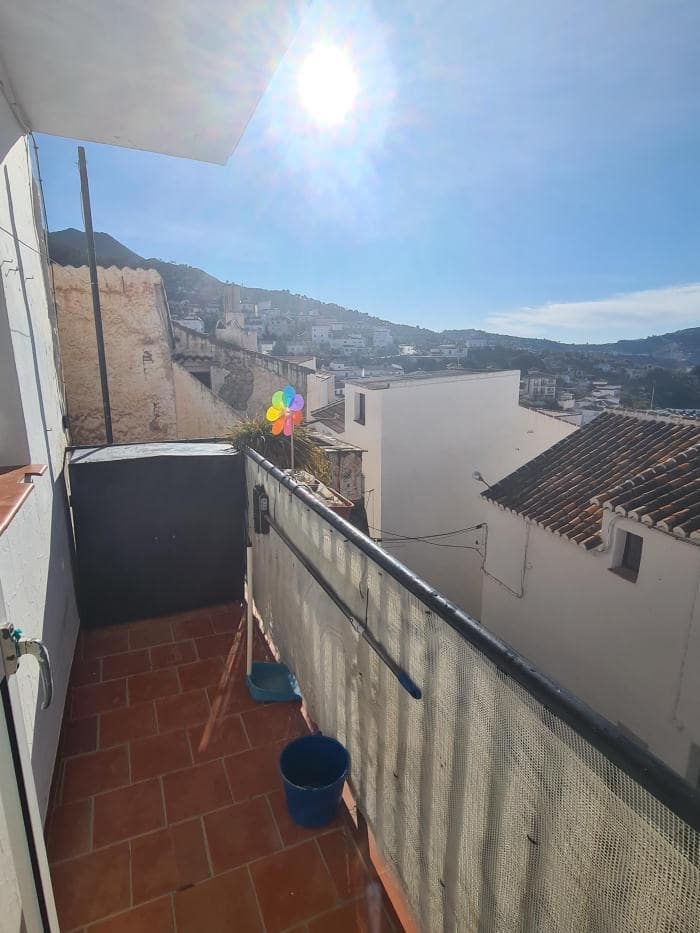 6 makuuhuone Omakotitalo myytävänä paikassa Canillas de Albaida - 139 950 € (Ref: 8146541)