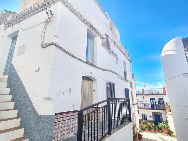 6 makuuhuone Omakotitalo myytävänä paikassa Canillas de Albaida - 139 950 € (Ref: 8146541)