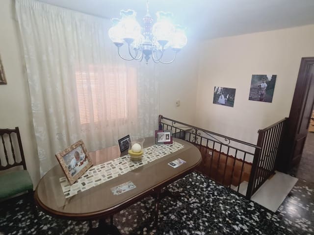 6 makuuhuone Omakotitalo myytävänä paikassa Canillas de Albaida - 139 950 € (Ref: 8146541)