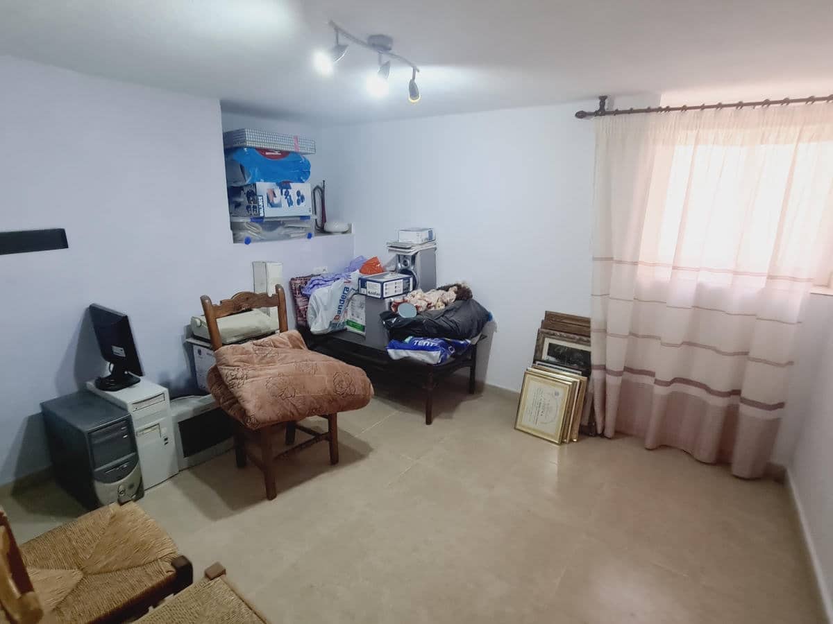 6 makuuhuone Omakotitalo myytävänä paikassa Canillas de Albaida - 139 950 € (Ref: 8146541)