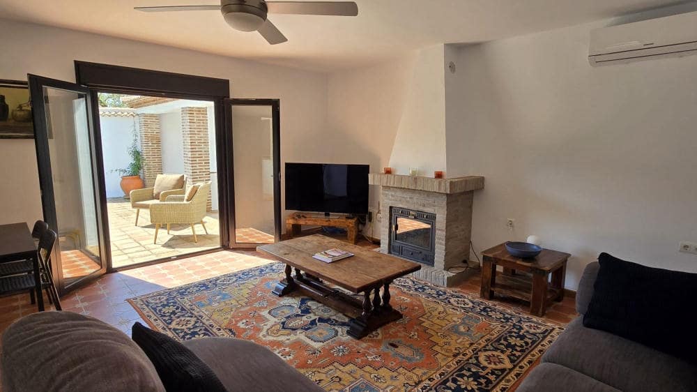 3 slaapkamer Villa te koop in Canillas de Albaida met zwembad - € 385.000 (Ref: 9117902)