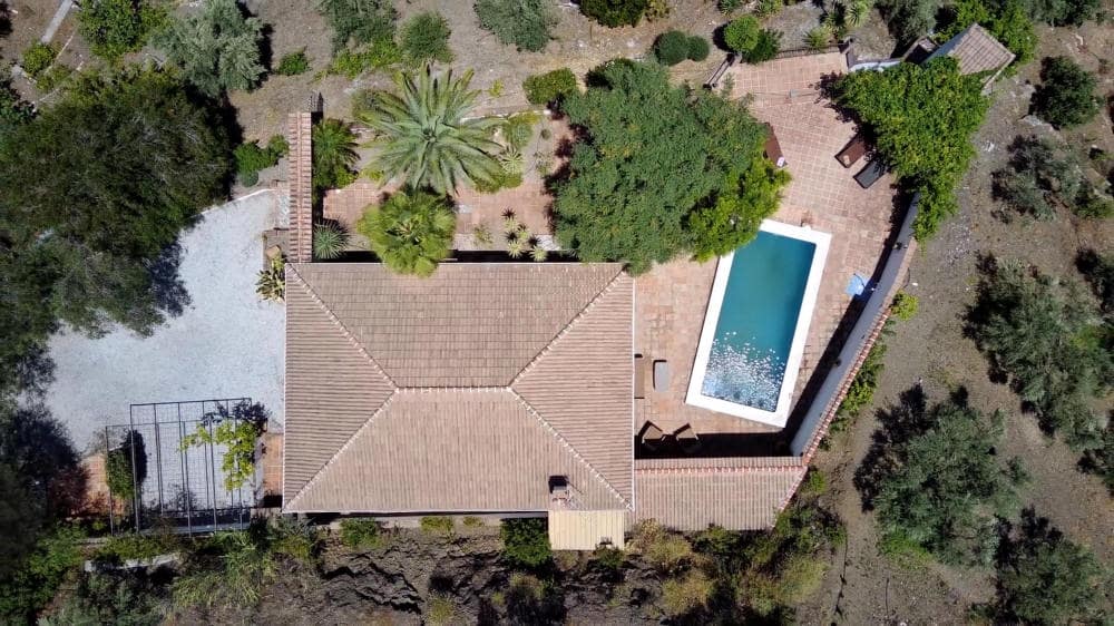 3 slaapkamer Villa te koop in Canillas de Albaida met zwembad - € 385.000 (Ref: 9117902)