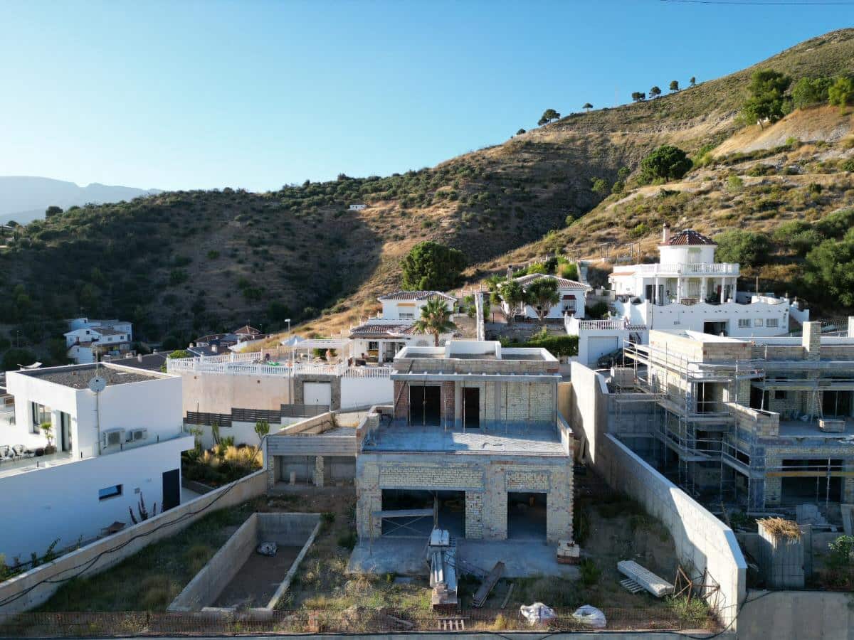 4 soveværelse Villa til salg i Competa med swimmingpool - € 510.000 (Ref: 9127226)