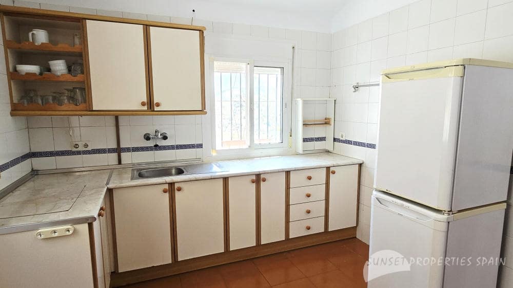 5 bedroom Villa for sale in Competa with pool - € 575,000 (Ref: 9135085)