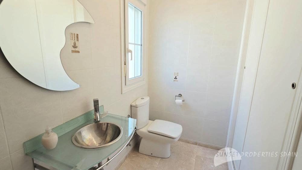 5 bedroom Villa for sale in Competa with pool - € 575,000 (Ref: 9135085)