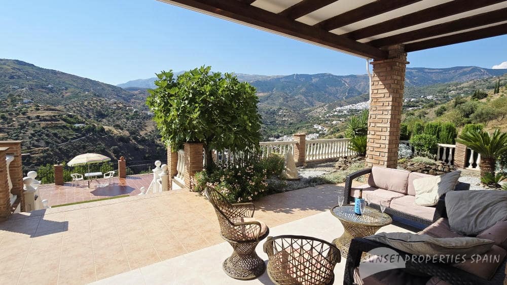 5 bedroom Villa for sale in Competa with pool - € 575,000 (Ref: 9135085)