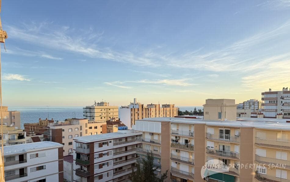 3 bedroom Apartment for sale in Torre del Mar - € 240,000 (Ref: 9426575)