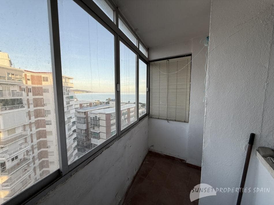 3 bedroom Apartment for sale in Torre del Mar - € 240,000 (Ref: 9426575)