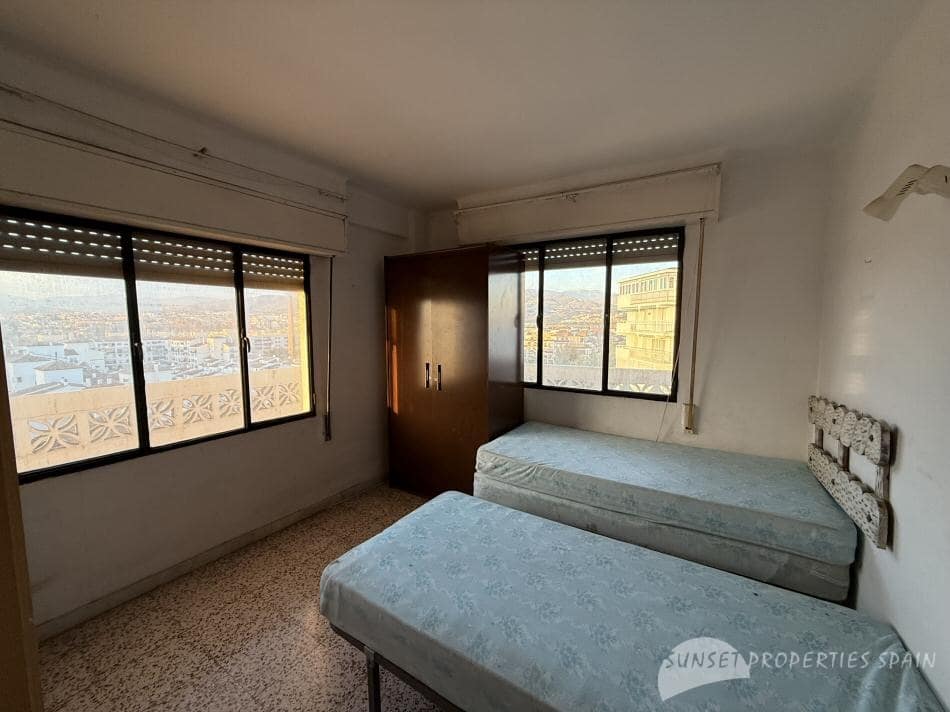 3 bedroom Apartment for sale in Torre del Mar - € 240,000 (Ref: 9426575)