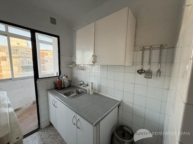 3 bedroom Apartment for sale in Torre del Mar, Vélez-Málaga - € 240,000 (Ref: 9426575)
