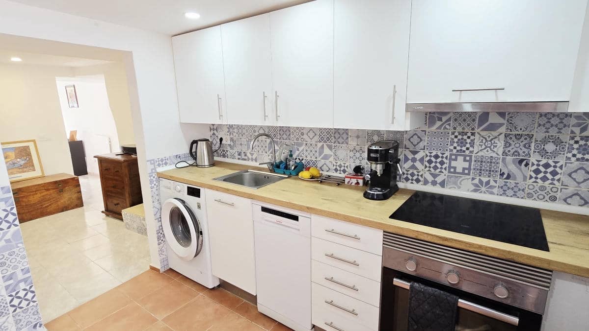 3 bedroom Townhouse for sale in Canillas de Albaida - € 145,000 (Ref: 9506217)