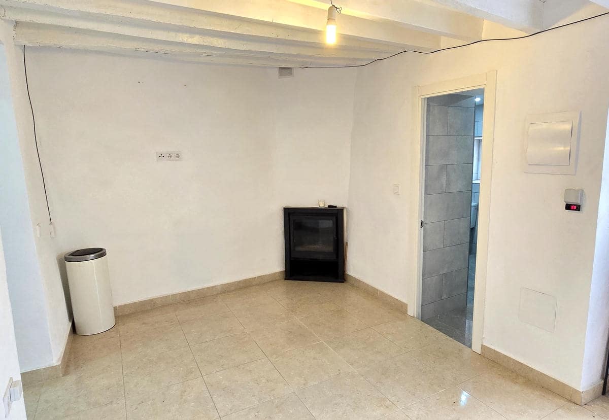 3 bedroom Townhouse for sale in Canillas de Aceituno - € 145,000 (Ref: 9506221)