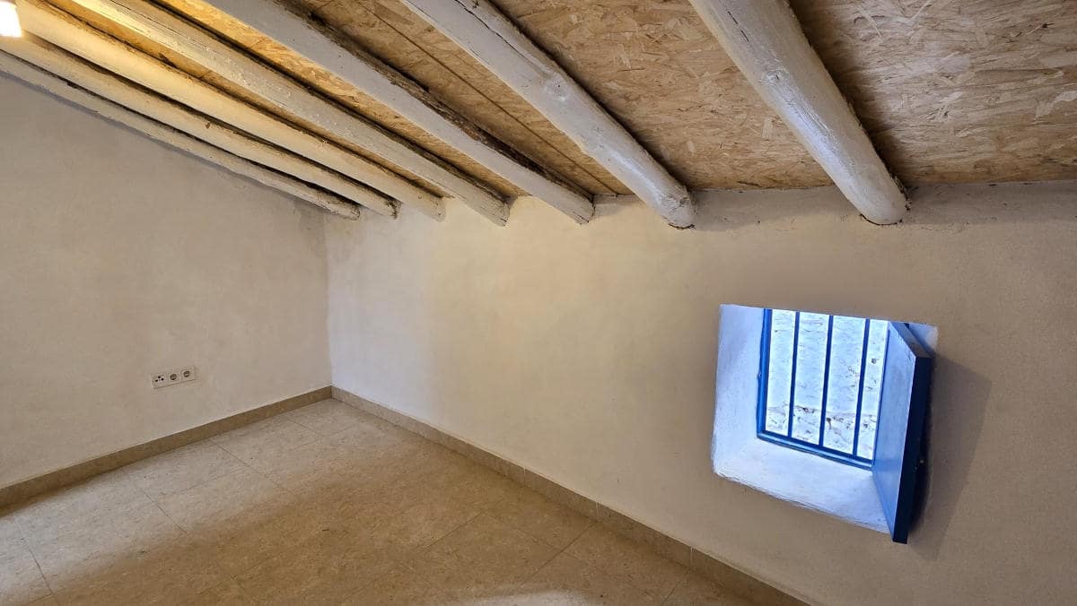 3 bedroom Townhouse for sale in Canillas de Aceituno - € 145,000 (Ref: 9506221)