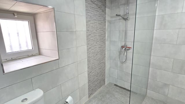 3 makuuhuone Omakotitalo myytävänä paikassa Canillas de Aceituno - 145 000 € (Ref: 9506221)