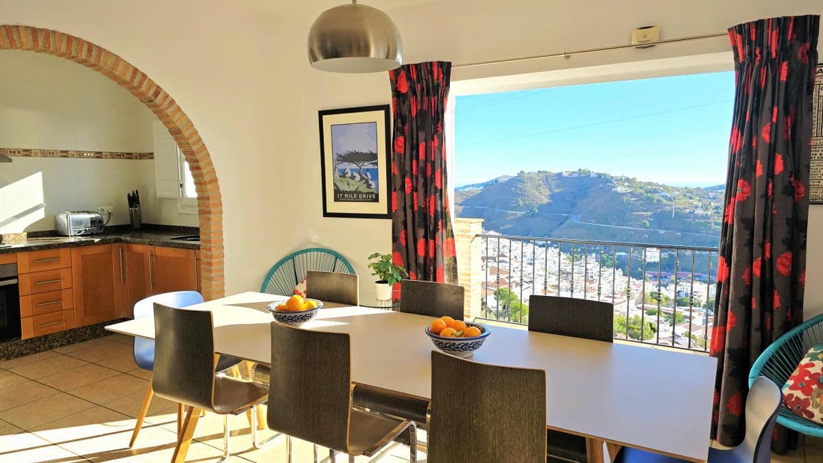 5 bedroom Villa for sale in Competa with pool garage - € 575,000 (Ref: 9506319)