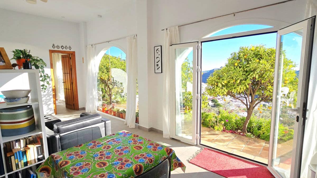 5 bedroom Villa for sale in Competa with pool garage - € 575,000 (Ref: 9506319)