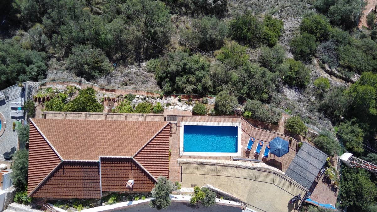 5 bedroom Villa for sale in Competa with pool garage - € 575,000 (Ref: 9506319)