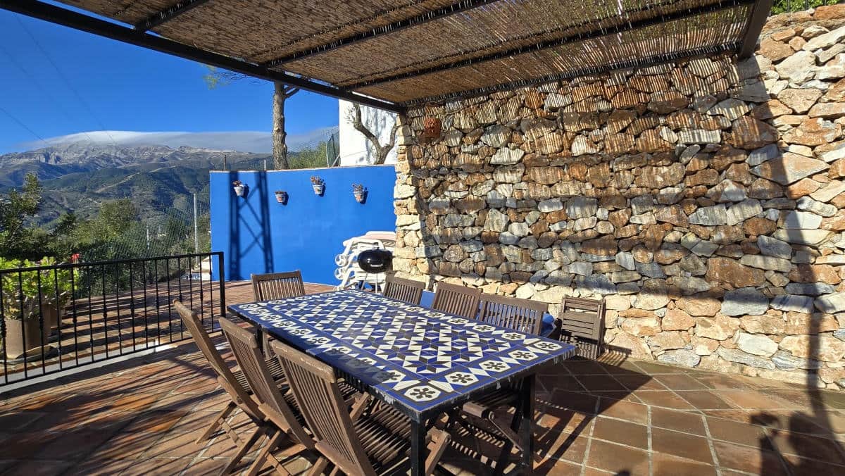 5 bedroom Villa for sale in Competa with pool garage - € 575,000 (Ref: 9506319)