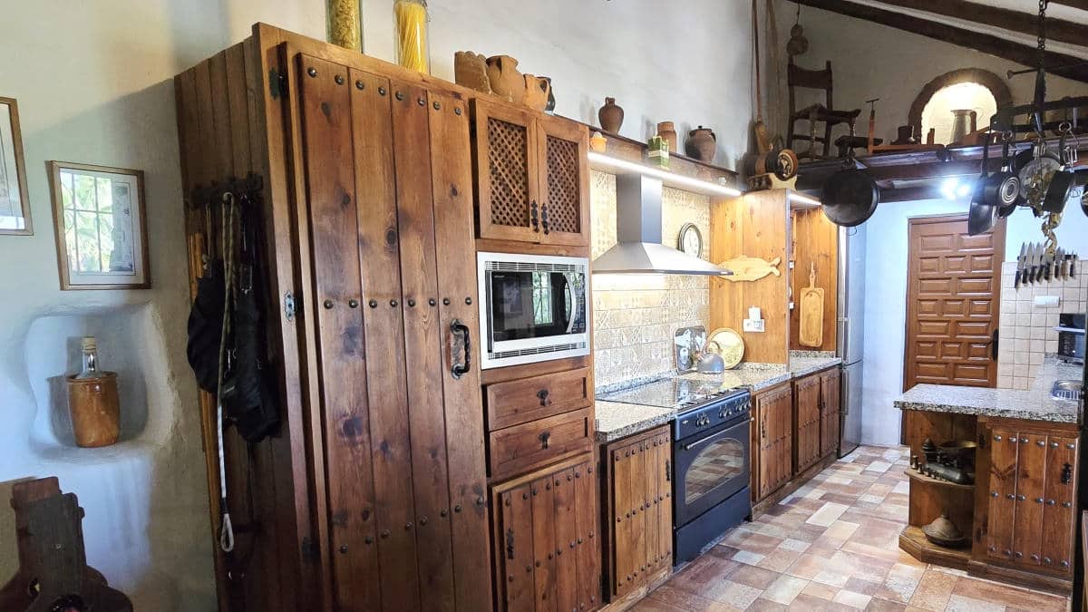 4 bedroom Finca/Country House for sale in Competa with pool garage - € 475,000 (Ref: 9759539)