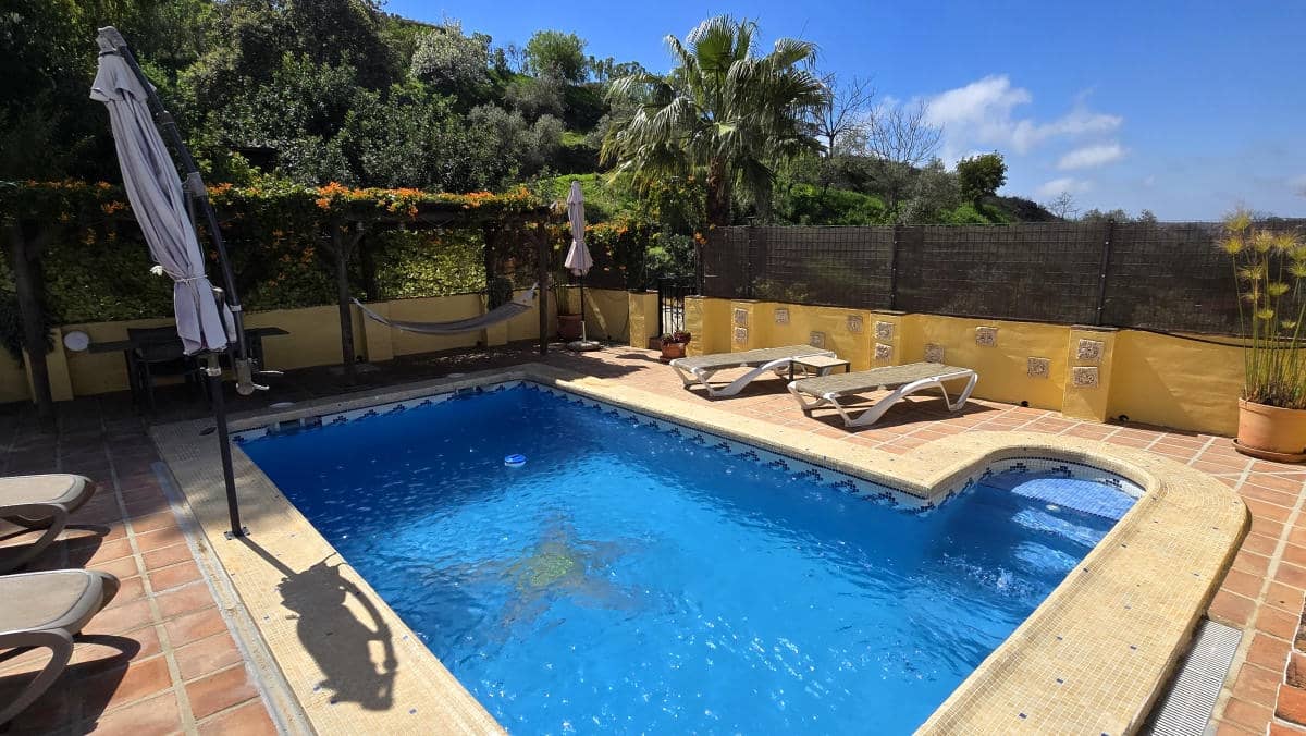 4 bedroom Finca/Country House for sale in Competa with pool garage - € 475,000 (Ref: 9759539)
