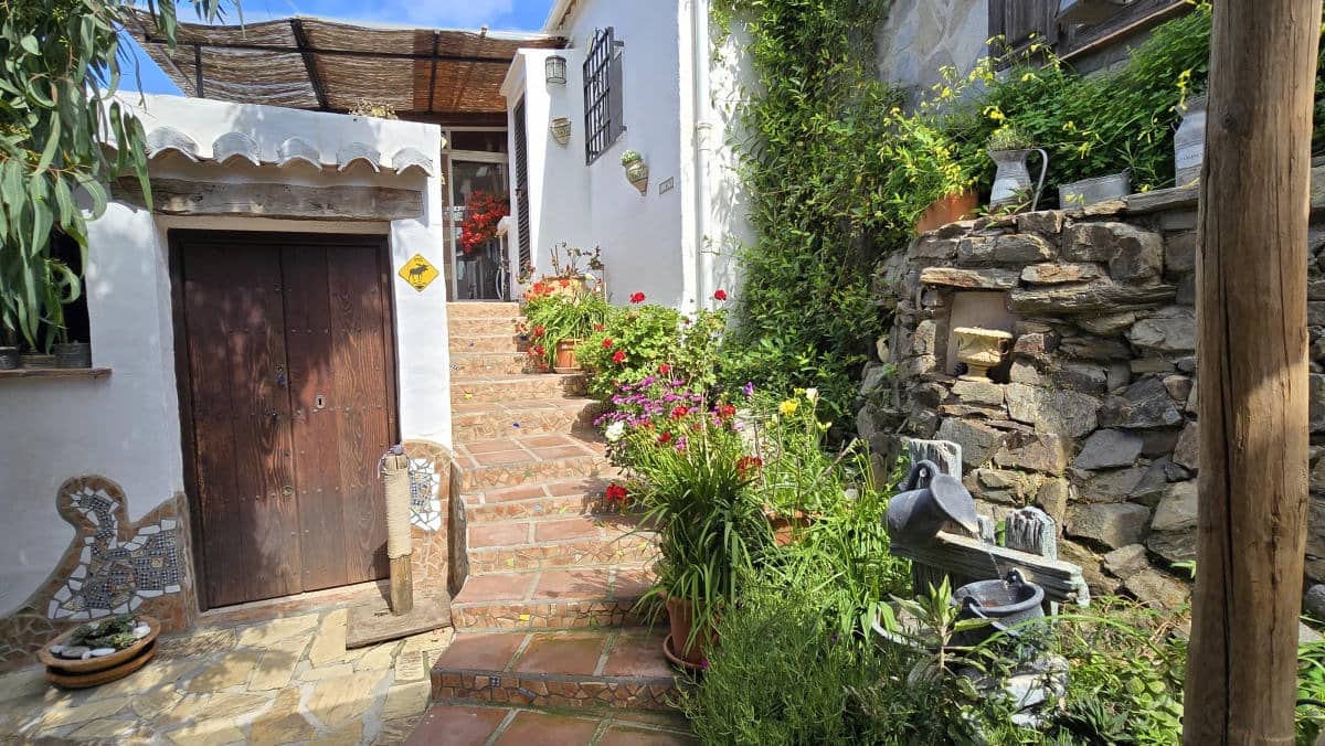 4 bedroom Finca/Country House for sale in Competa with pool garage - € 475,000 (Ref: 9759539)