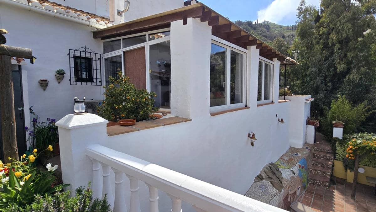 4 bedroom Finca/Country House for sale in Competa with pool garage - € 475,000 (Ref: 9759539)