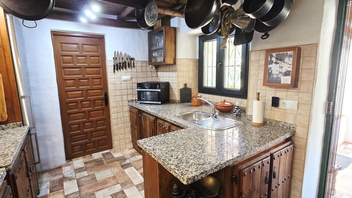 4 bedroom Finca/Country House for sale in Competa with pool garage - € 475,000 (Ref: 9759539)