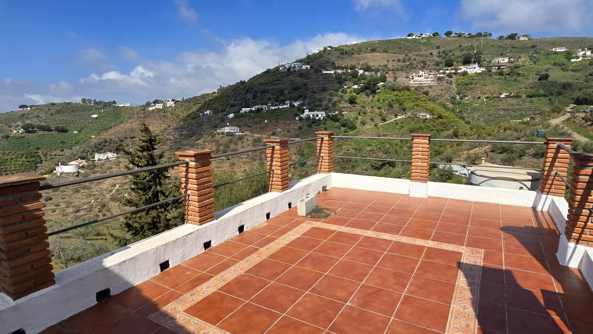 4 bedroom Finca/Country House for sale in Competa with pool garage - € 475,000 (Ref: 9759539)