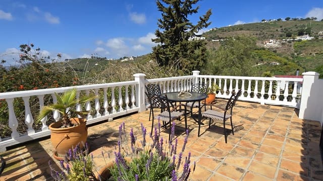 4 bedroom Finca/Country House for sale in Cómpeta with pool garage - € 475,000 (Ref: 9759539)