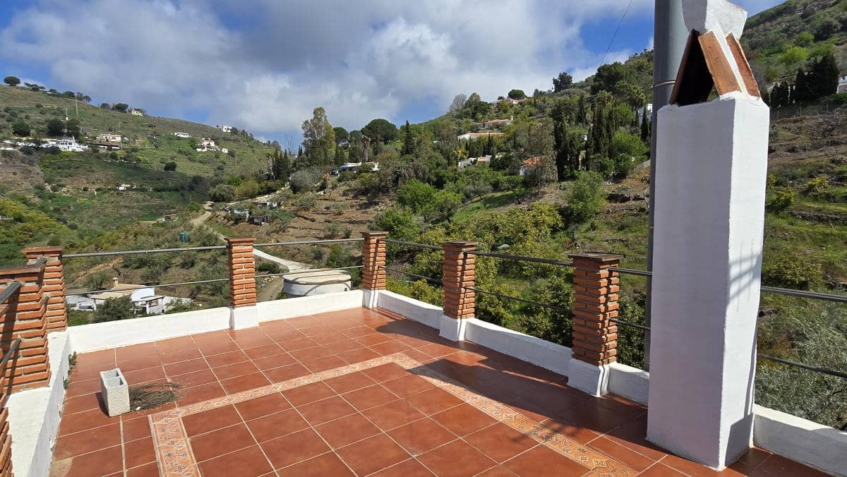 4 bedroom Finca/Country House for sale in Competa with pool garage - € 475,000 (Ref: 9759539)